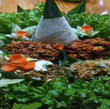 Nasi Tumpeng